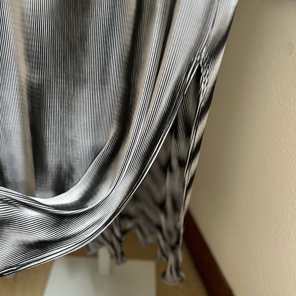 CIE Paris 2 Piece Matching Set Abstract Stripe Top & Maxi Skirt Medium - Picture 10 of 10